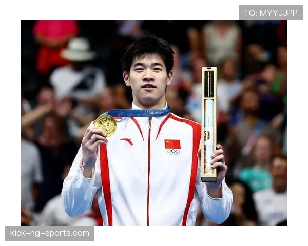 潘展乐平时低调到家，比赛场上却像换了人，真有两副脸？